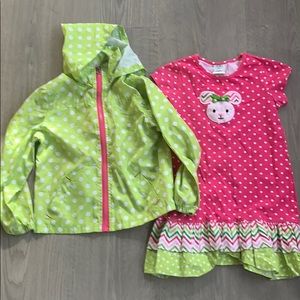 6x green polka dot windbreaker/pink green dress